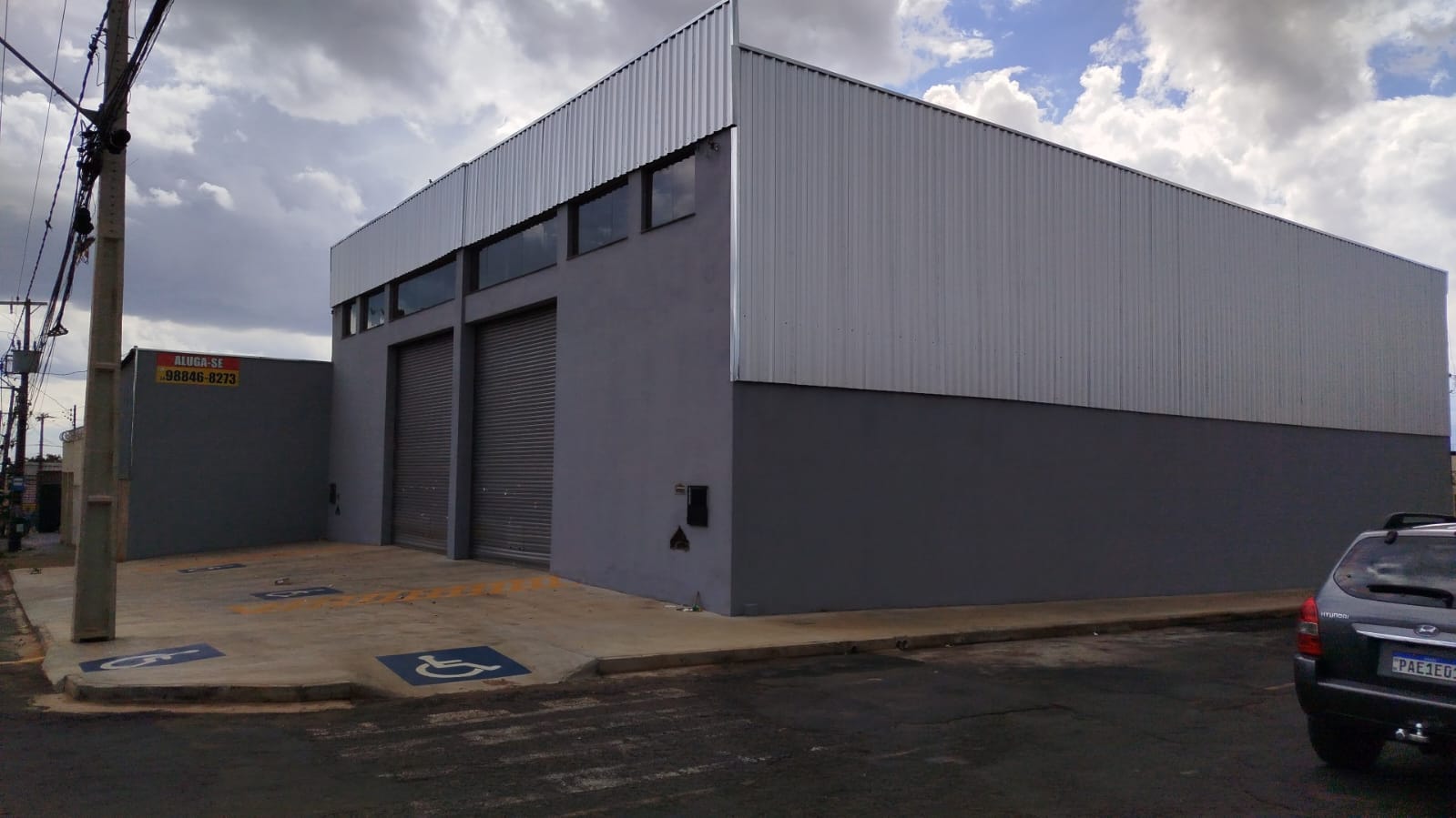 🏢 OPORTUNIDADE ÚNICA! 2 Barracões Comerciais de 300m² Cada, na Melhor Localização de Uberlândia! 🚀